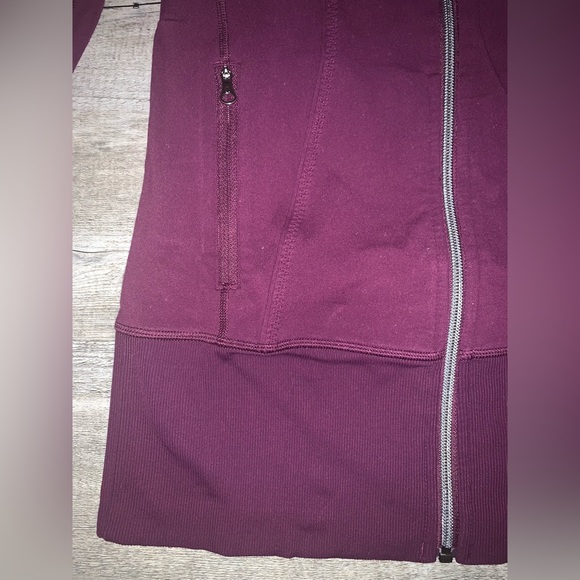 Lululemon Slim Fit Zip Up Workout Sweater / Jacket Size 4 - Picture 5 of 5